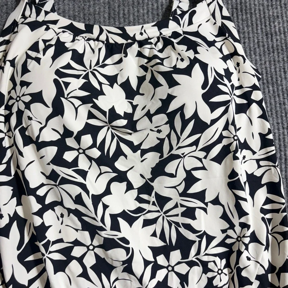 Lands End Womens Black White Floral Blouson Tankini Swim Top Size 8 522625